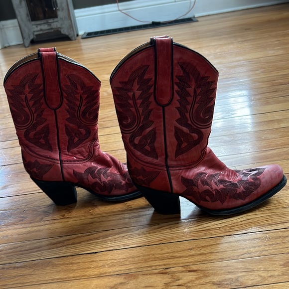 Red Corral Boots - Picture 2 of 4